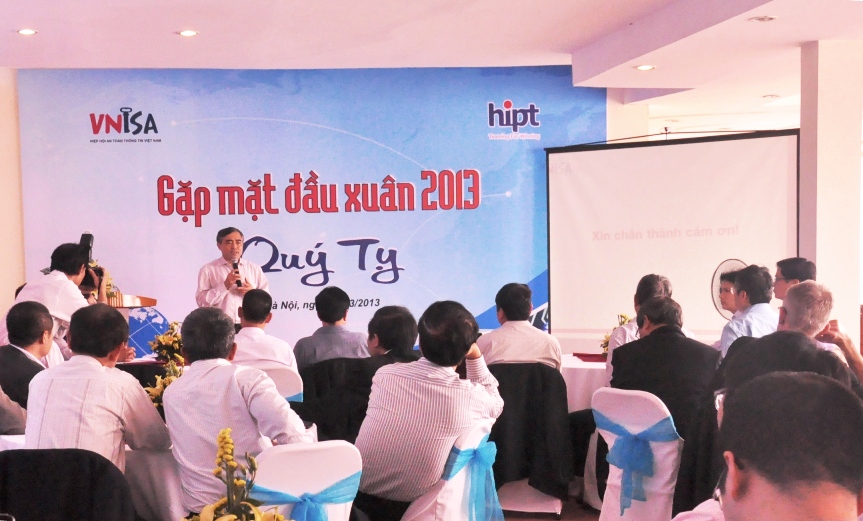 Vnisa tưng bừng gặp mặt đầu xuân 2013 – Quý Tỵ
